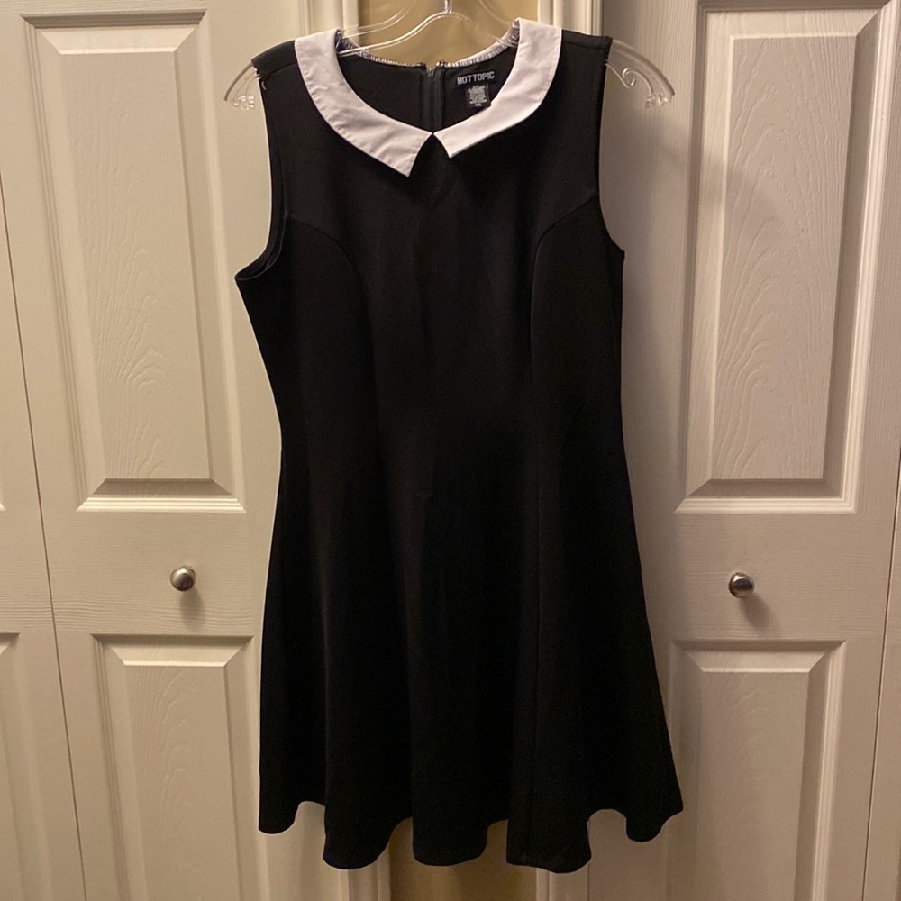 Hot Topic Wednesday Addams Peter Pan collar dress Size XXL
